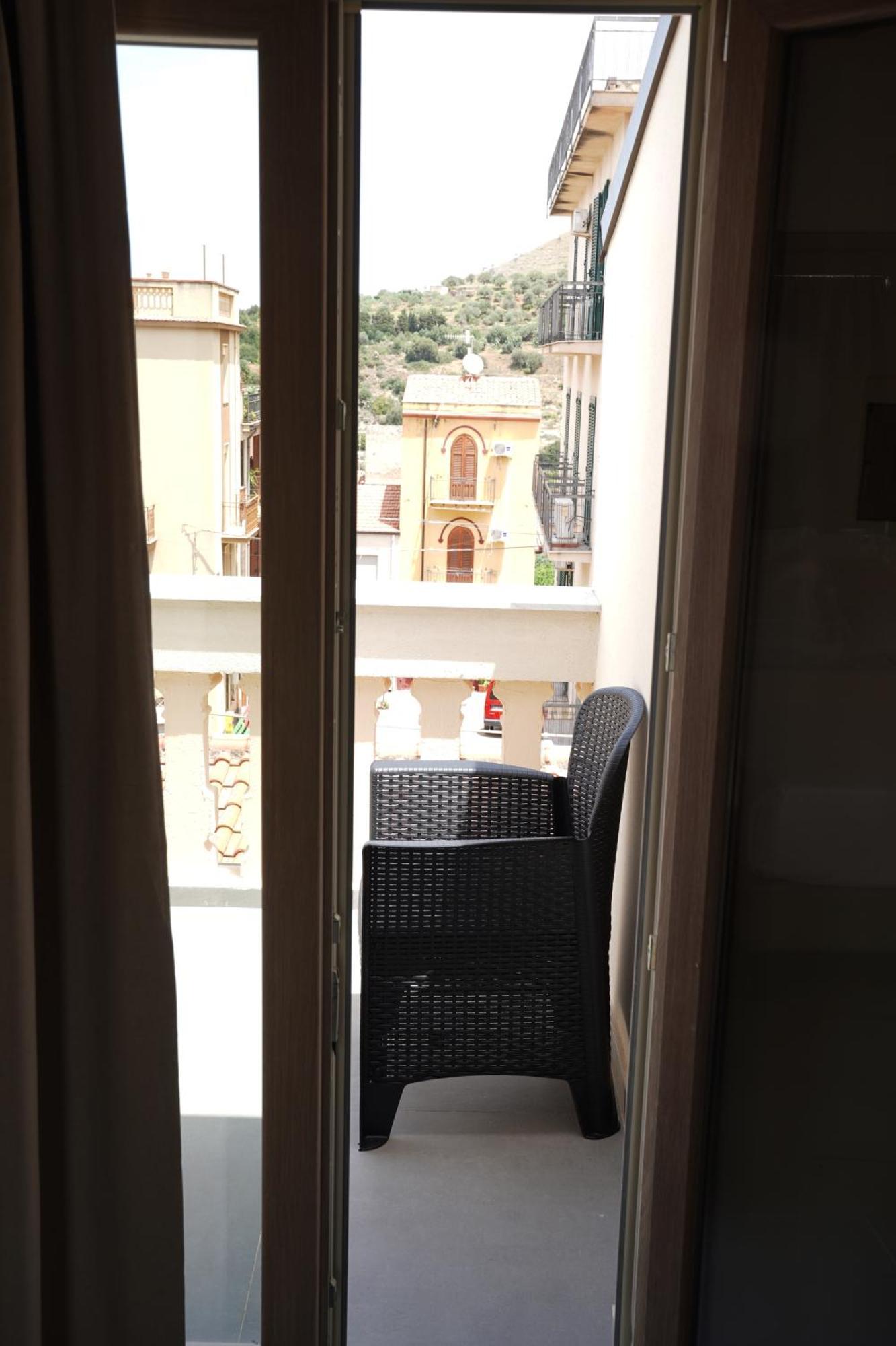 Ducas Rooms And Suite Ласкари Экстерьер фото