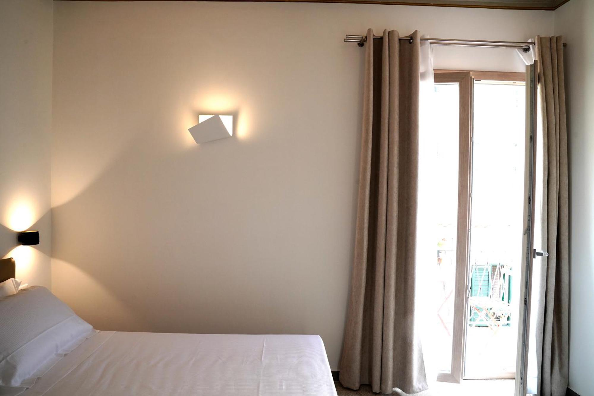 Ducas Rooms And Suite Ласкари Экстерьер фото