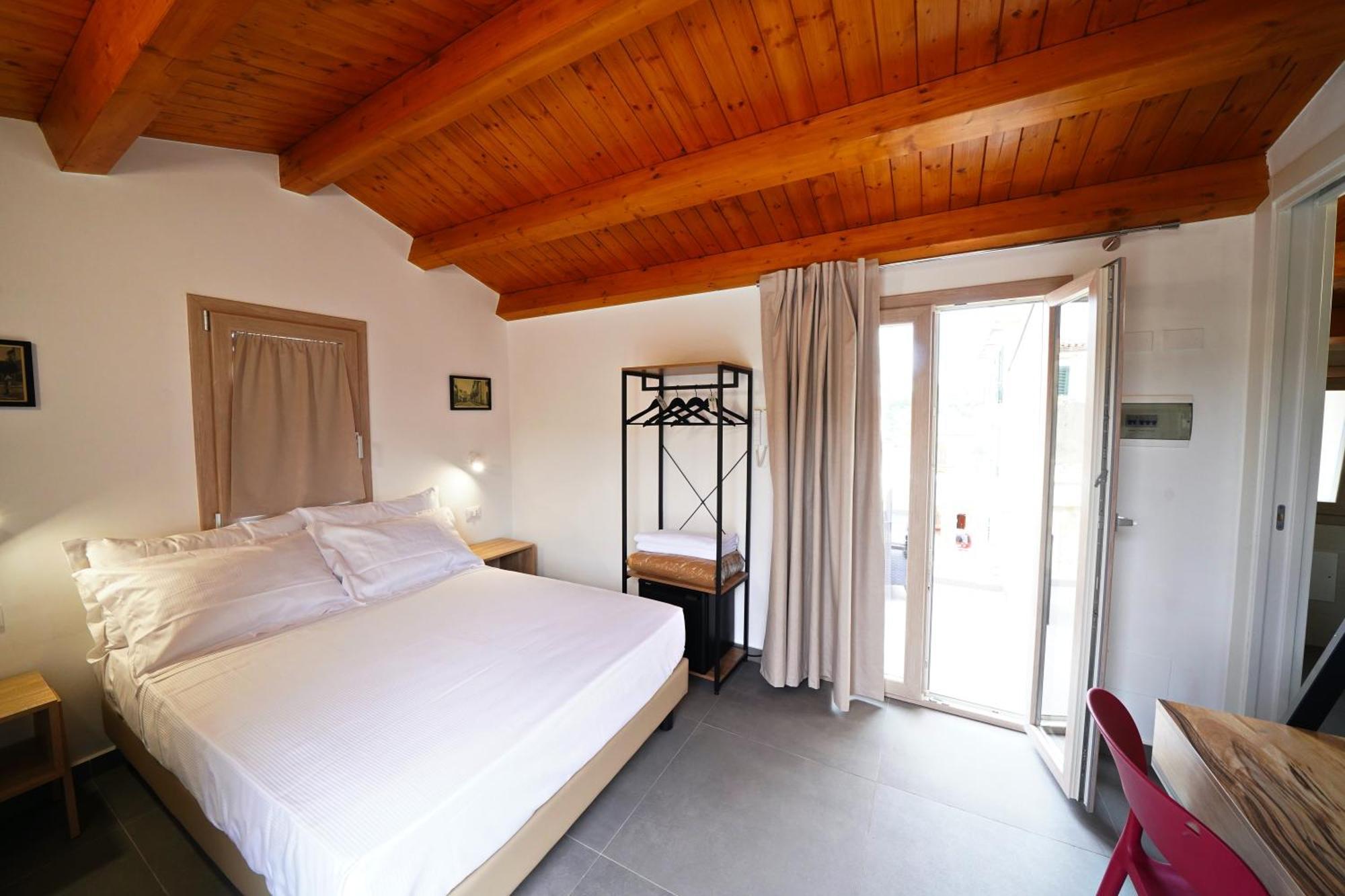 Ducas Rooms And Suite Ласкари Экстерьер фото