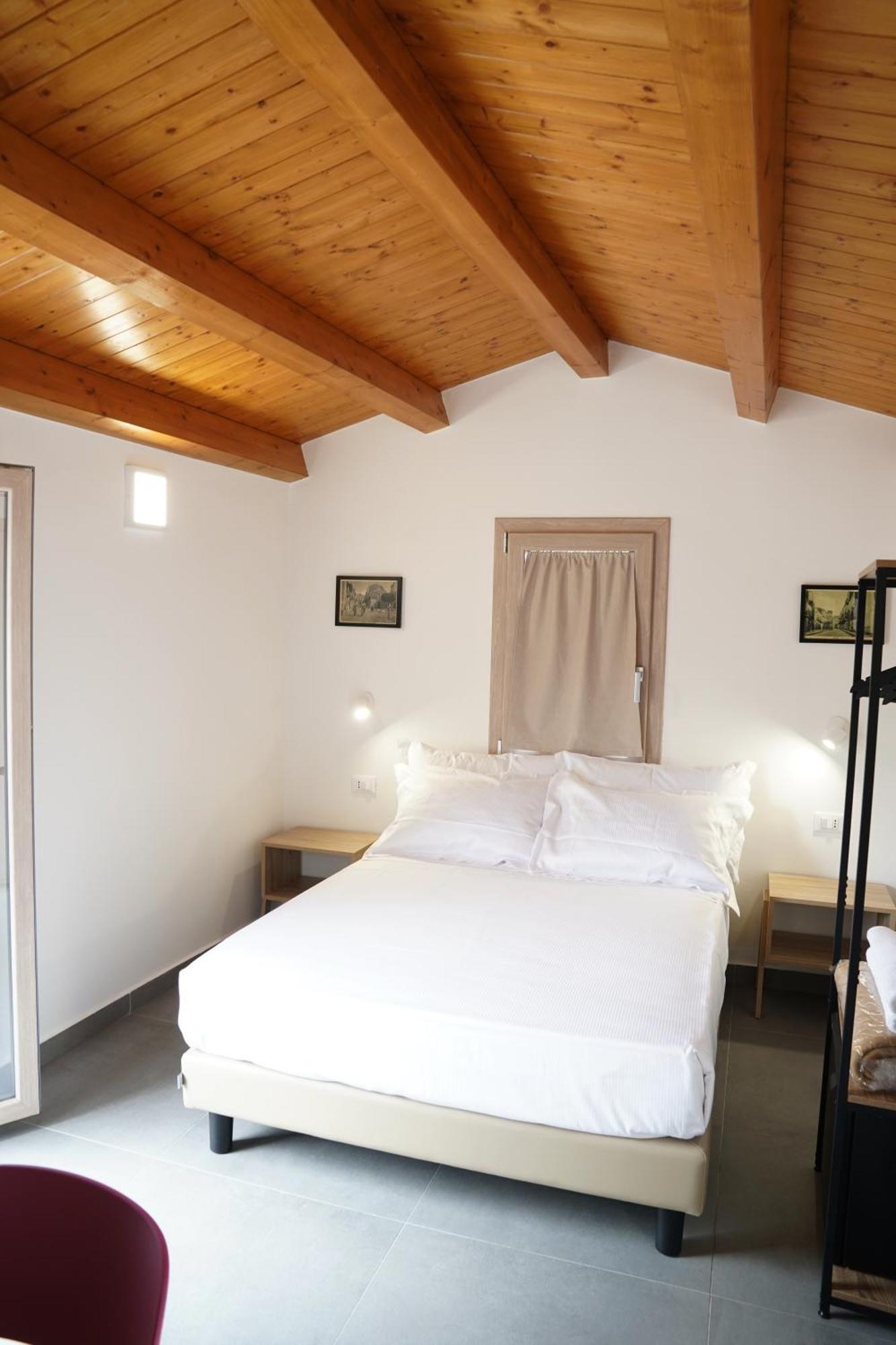 Ducas Rooms And Suite Ласкари Экстерьер фото