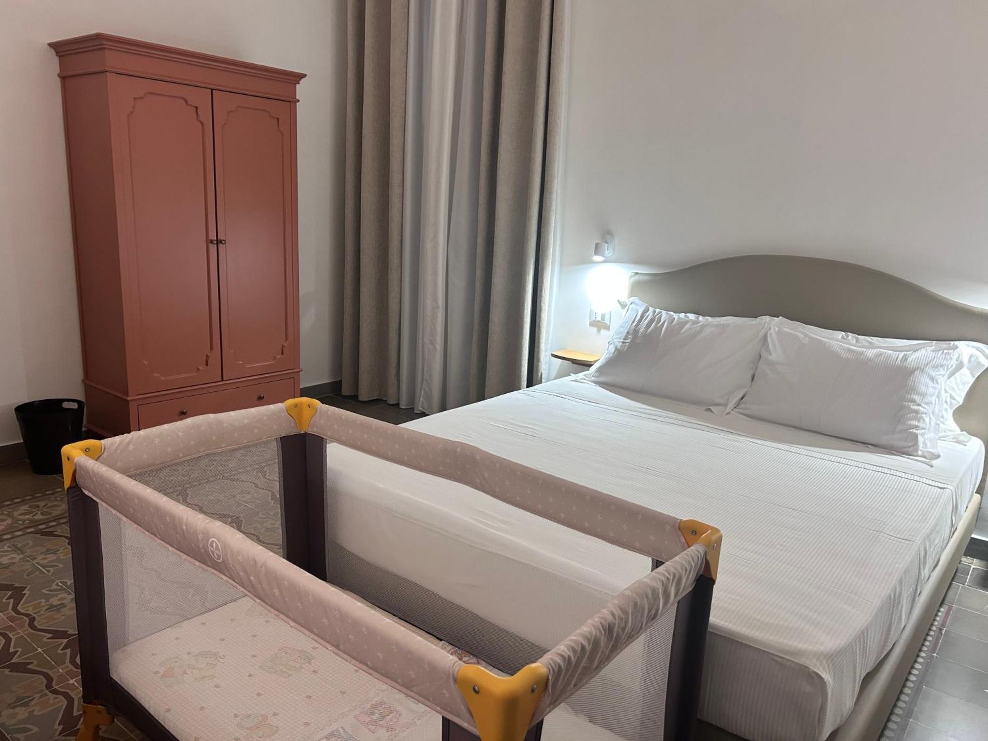 Ducas Rooms And Suite Ласкари Экстерьер фото